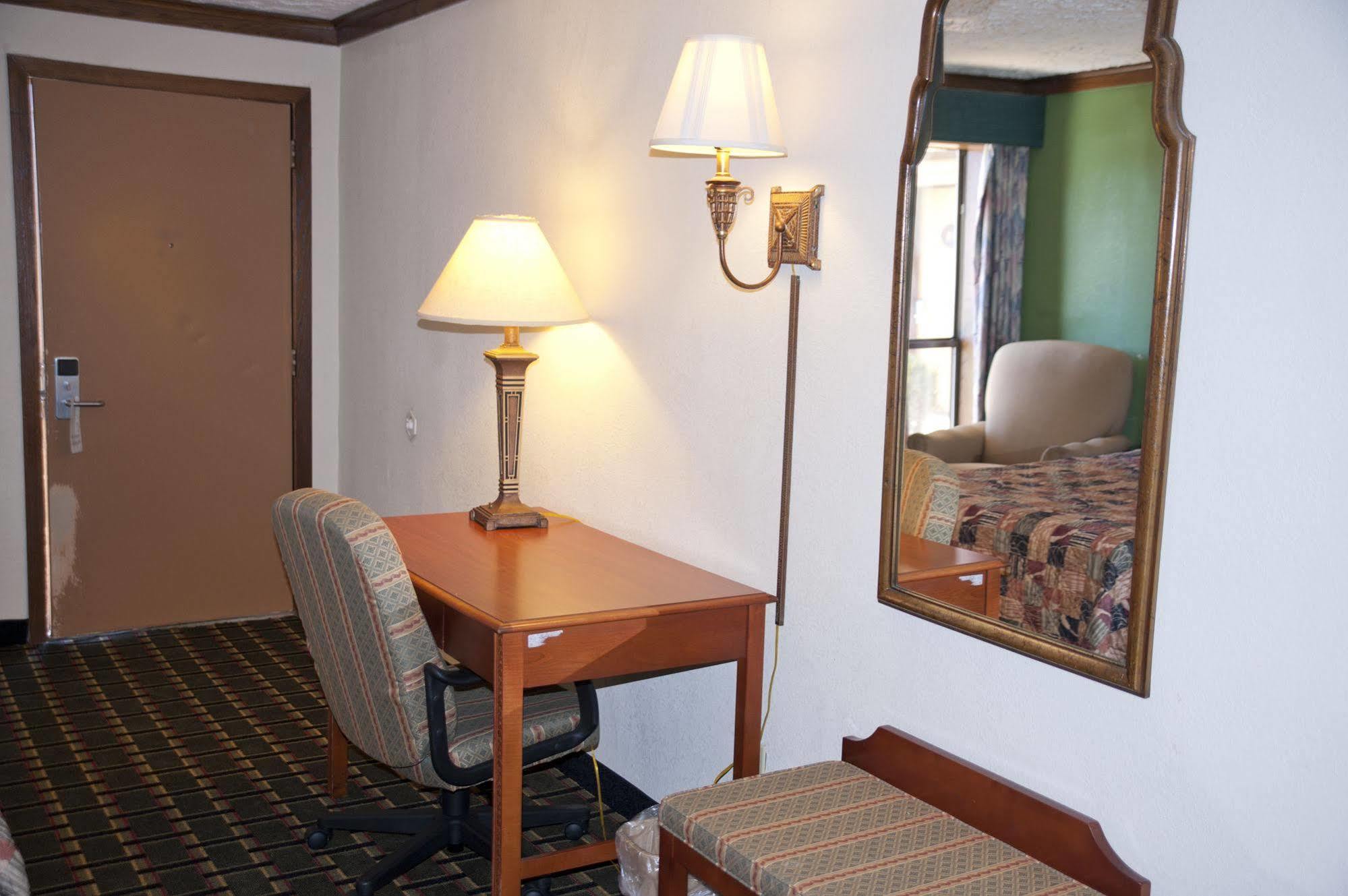 Victorian Inn & Suites Nacogdoches Exterior photo